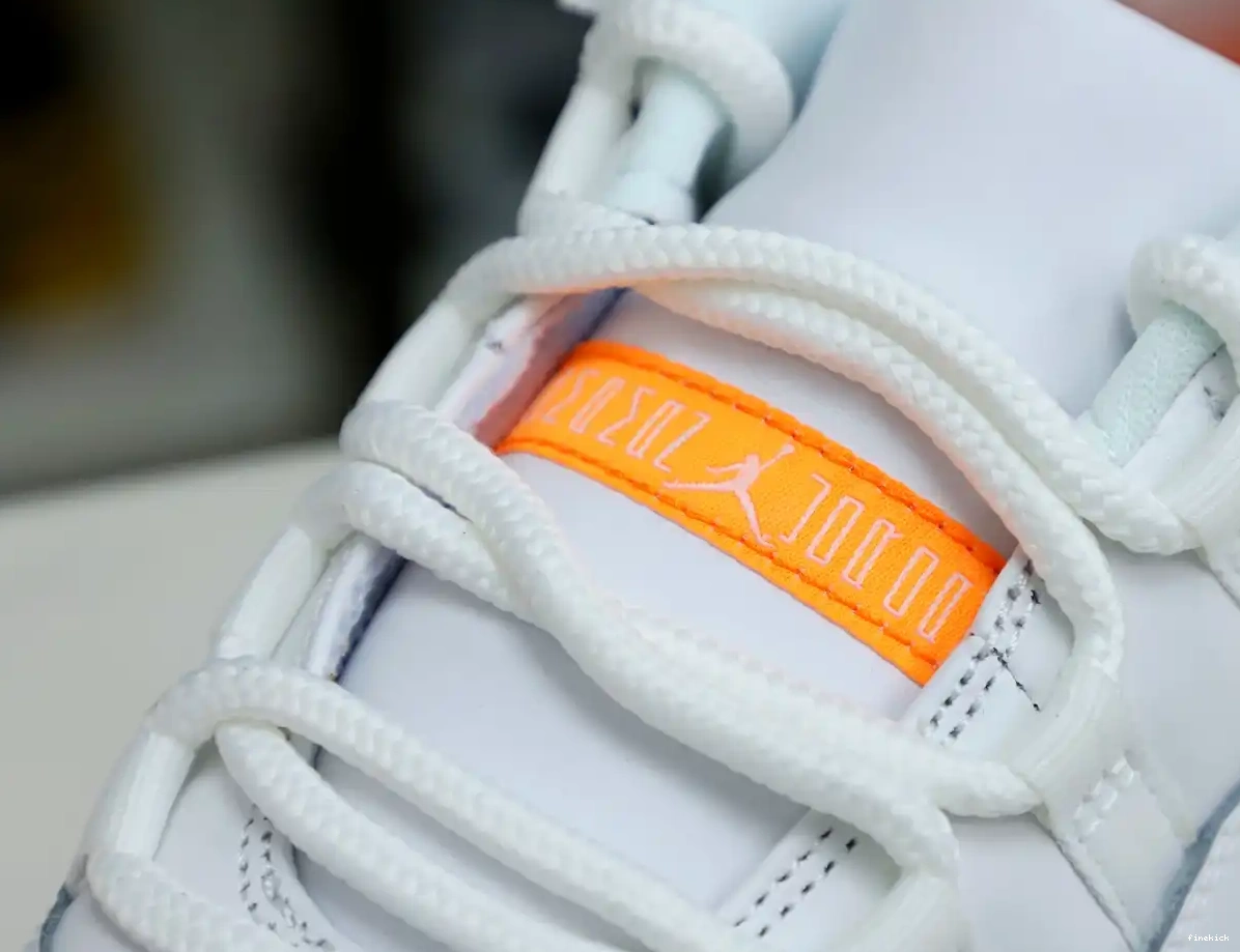 LOW JORDAN RETRO WMNS 11 AIR 'BRIGHT CITRUS' 0523